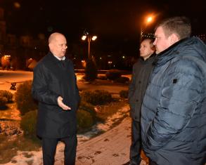 Олег Полумордвинов проверил работу уличного освещения