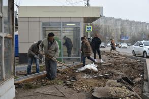 В Астрахани обустроят более 30 остановок до конца года