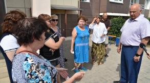 Радик Харисов встретился с жителями Трусовского района