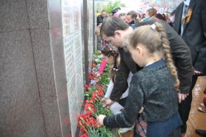 В поселке Советский ко Дню Победы открыт мемориальный комплекс