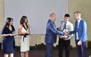 Состоялся городской новогодний бал для молодежи