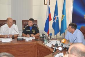 Олег Полумордвинов прокомментировал ситуацию с запахом гари в Астрахани