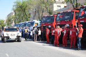 Олег Полумордвинов приветствовал участников ралли-рейда «Золото Кагана-2016»
