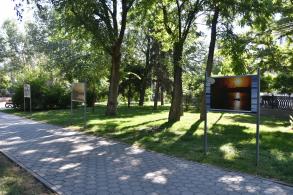 В Братском саду открылась фотовыставка «Астрахань. Жизнь на воде: вчера и сегодня»