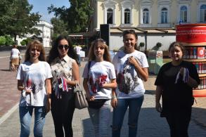 Астраханцев поздравили с Днем Государственного флага России