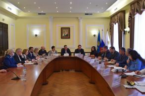 В Астрахани работают специалисты Фонда реформирования ЖКХ