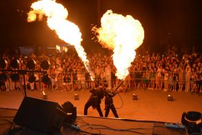 Цветочный фестиваль в Астрахани посетили более десяти тысяч человек