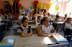 Для тысяч астраханских первоклашек прозвучал первый звонок