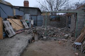 В Астрахани демонтируют очередной самострой