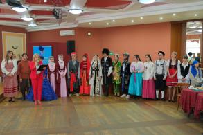 Накануне Дня Конституции юные астраханские активисты получили паспорта