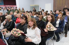 Семьям участников СВО вручили награды их героев