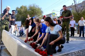 В Астрахани почтили память жертв теракта на Кировском рынке