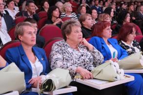 В Астрахани наградили работников сферы образования