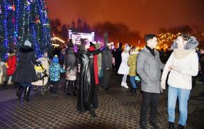 Сегодня на площади Ленина – новогоднее гулянье