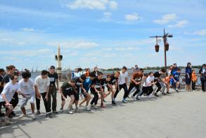 Астраханцев приглашают принять участие в легкоатлетической эстафете, посвящённой Дню Победы