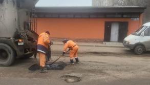 В Астрахани отремонтировали полтысячи квадратных метров дорог