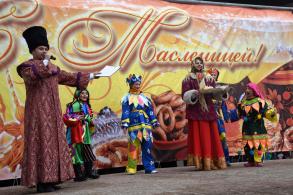 Астраханцы встречают весну широкими народными гуляниями