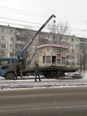 Демонтаж незаконно размещенного объекта по ул. Красноармейская, 35