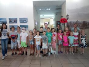 Комиссия по делам несовершеннолетних Ленинского района г.Астрахани организовали поход в кинозал "Иллюзион"