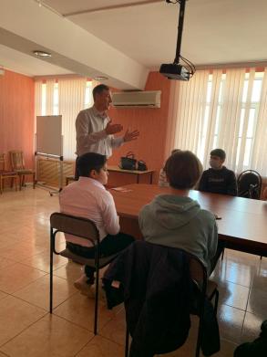 В рамках проекта "Здоровый район- Здоровый регион!" в администрации Кировского района города Астрахани состоялось мероприятие для 40 несовершеннолетних, состоящих на различных видах учёта.