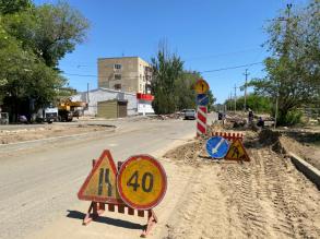 На улице Александрова меняют водопровод