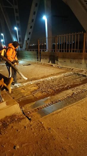 В Астрахани отремонтировали деформационные швы на Старом мосту