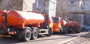 Работы по устранению коммунальной аварии в переулке Ленинградском ведутся круглосуточно