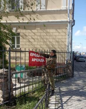 Астрахань зачистили от 2700 незаконных рекламных листовок