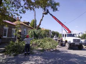 Наведение порядка на Набережной 1 Мая продолжается