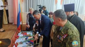 В школе №19 открыли Парту Героя