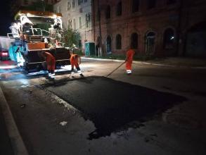 В Астрахани продолжается обновление дорог