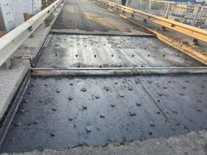 Работы на Старом мосту продолжаются