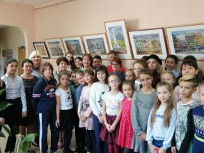 В Астрахани открылась выставка художественных работ «Город глазами художника»