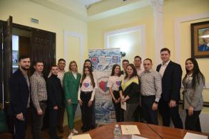 Начался прием заявок на конкурс в области добровольчества «Хрустальное сердце Астрахани»