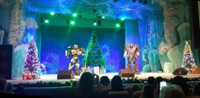 В «Аркадии» детям показали новогодний спектакль
