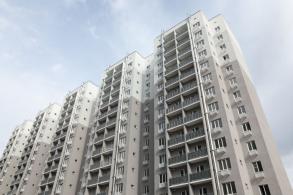 В Астрахани вручили ключи от квартир переселенцам из ветхого и аварийного жилья