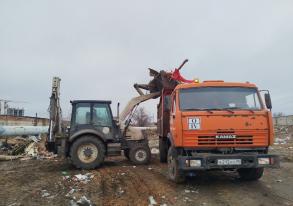 За новогодние праздники с улиц Астрахани вывезли около 300 тонн мусора