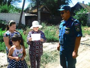 Администрация Ленинского района города Астрахани совместно с представителями личного состава ФГКУ «1 отряд ФПС по Астраханской области» 24 июля 2015 года с 9.00 до 13.00 часов был проведен рейд по жилому сектору.