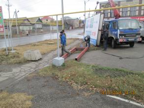 Сотрудниками районной администрации проведена работа с владельцами незаконно установленных гаражей, киосков, а также ликвидации изображений содержащих сведения о способе приобретения наркотических средств