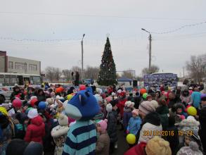 Провели новогоднее мероприятие в микрорайоне АЦКК, ХХ -лет Октября и в парке им. 3-го Интернационала.