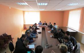 Глава администрации Трусовского района провел встречу с активом района.