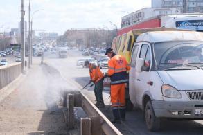 В Астрахани приступили к уборке Нового моста