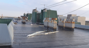 Завершается ремонт крыши дома в переулке Грановском