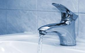 Холодную воду отключат в субботу вечером