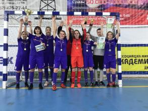 Астраханки заняли первое место по мини-футболу 