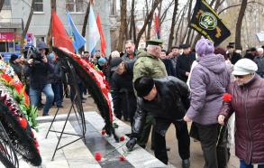 В Астрахани прошел митинг, посвященный 39-й годовщине начала ввода советских войск в Афганистан