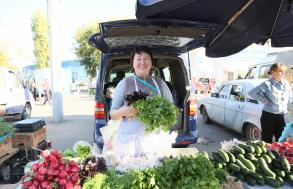 Около сотни производителей приняли участие в ярмарке сельхозпродукции