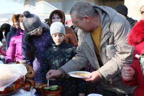 Астраханцы проводили зиму