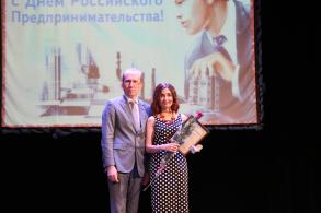 Астраханских предпринимателей поздравили с профессиональным праздником!