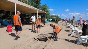 Сломанный на пляже пешеходный настил восстановят